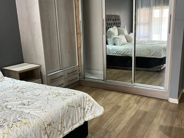 3 Bedroom Flat & Apartment