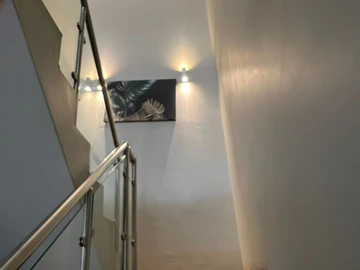 3 Bedroom Flat & Apartment