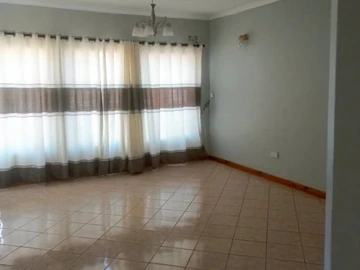 4 Bedroom Flat & Apartment