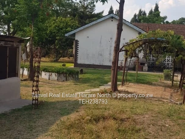 Waterfalls Prospect house.175k.4100sqm.4beds,kitchen lounge and dining. Deeds