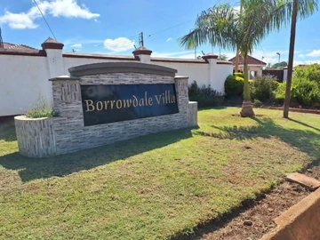 4 Bedroom Flat & Apartment