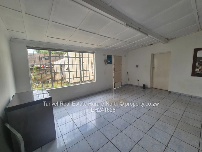 For Sale 375k *AVONDALE* Lanark Road off King George  3 Beds 2 baths Lounge Dining  Kitchen 1 bed co