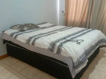 4 Bedroom Flat & Apartment