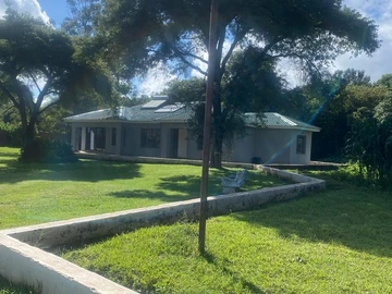 2 Bedroom Flat & Apartment