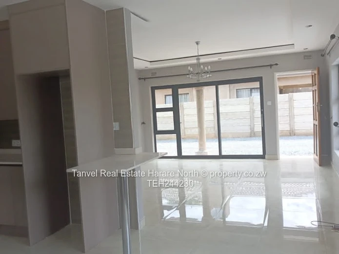 Strathaven:Available for Letting is a modern  3 bedroomed cluster home with Mes, open plan kitchen, 