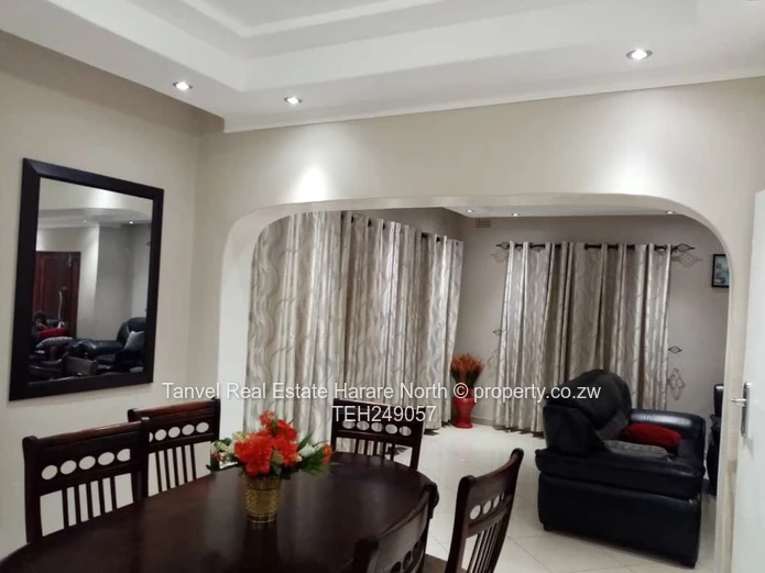 Madokero 165k,The house has the following features: Durawall Pavers Wifi Solar gyeser Solar system.