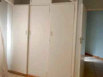 4 Bedroom Flat & Apartment