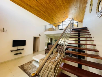 3 Bedroom Flat & Apartment