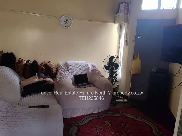 Highfield garden flat with two bedrooms in a prime location:US$250 per month. (Sole Mandate)