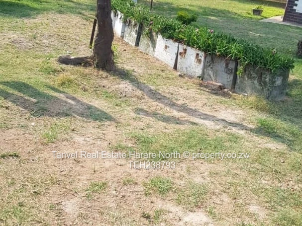 Waterfalls Prospect house.175k.4100sqm.4beds,kitchen lounge and dining. Deeds