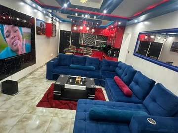 3 Bedroom Flat & Apartment