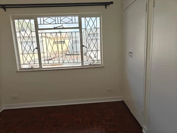 3 Bedroom Flat & Apartment