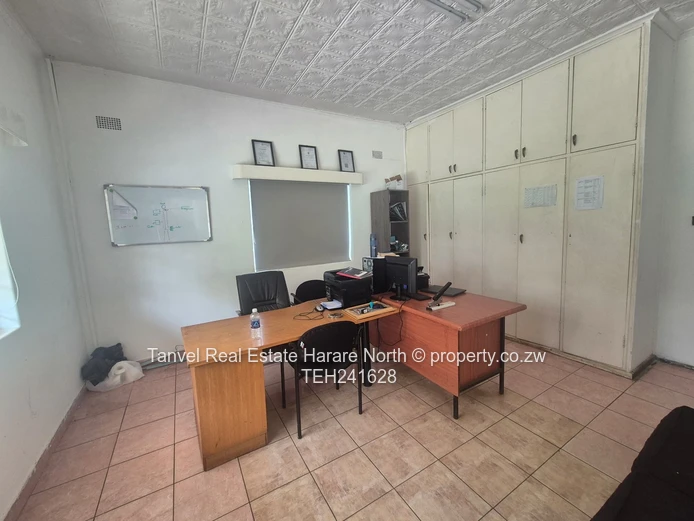 For Sale 375k *AVONDALE* Lanark Road off King George  3 Beds 2 baths Lounge Dining  Kitchen 1 bed co