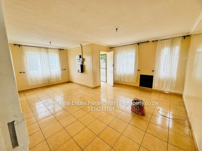 Msasa Park house to let just off Mukuvisi Drive with 3 bedrooms(with built -in cupboards), Spacious 
