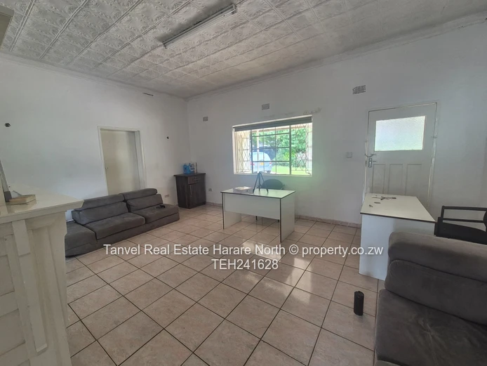 For Sale 375k *AVONDALE* Lanark Road off King George  3 Beds 2 baths Lounge Dining  Kitchen 1 bed co