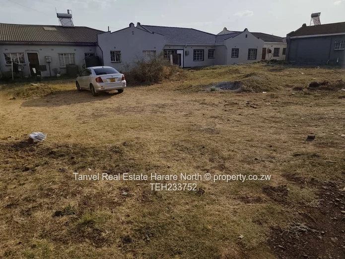 PAMVURA SUNSET STAND FOR SALE. A 400sqm stand in Bluff Hill , Harare West.Developer cession. 