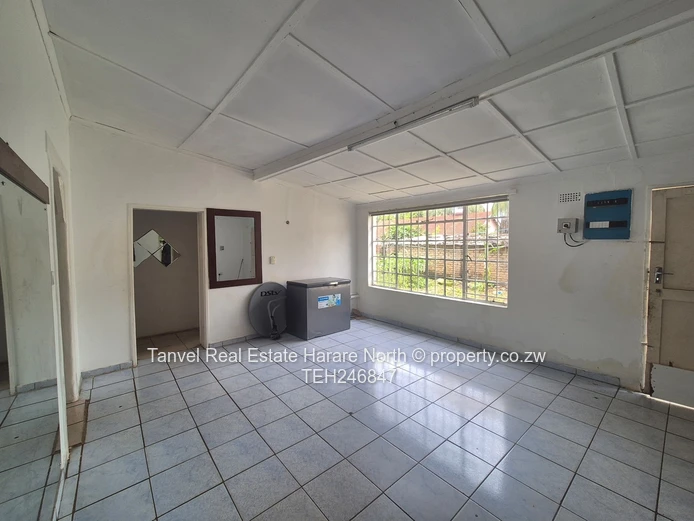 For Sale 330k *AVONDALE* Lanark Road off King George  3 Beds 2 baths Lounge Dining  Kitchen 1 bed co