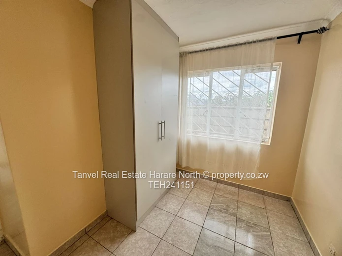 Msasa Park house to let just off Mukuvisi Drive with 3 bedrooms(with built -in cupboards), Spacious 