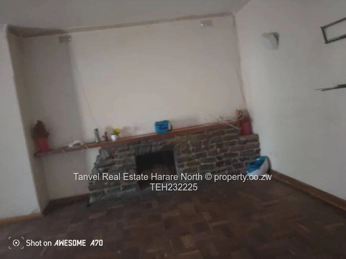 Hatfield: main house with 4 beds mes, plus one on top story, separate dinning room and lounge. 