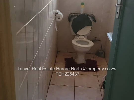 A captivating house in Bloomingdale in 3 bedrooms,main ensuite, fitted kitchen, dining, lounge and d