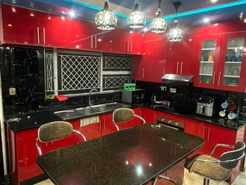 3 Bedroom Flat & Apartment