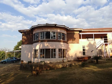 18 Bedroom House