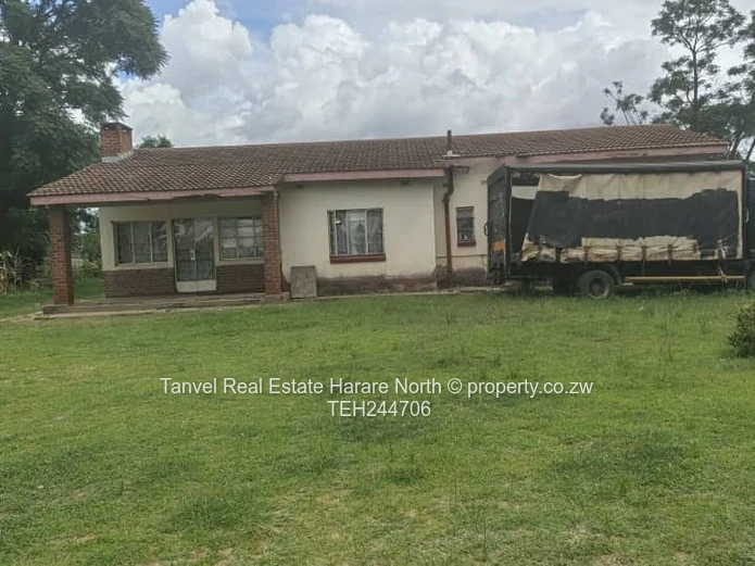 Parktown property: 4 bed with mes, seperate lounge and dinning, kitchen, seperate bath and toilet