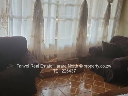 A captivating house in Bloomingdale in 3 bedrooms,main ensuite, fitted kitchen, dining, lounge and d