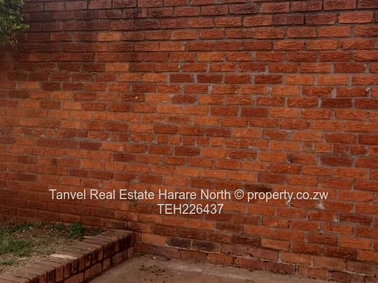 A captivating house in Bloomingdale in 3 bedrooms,main ensuite, fitted kitchen, dining, lounge and d