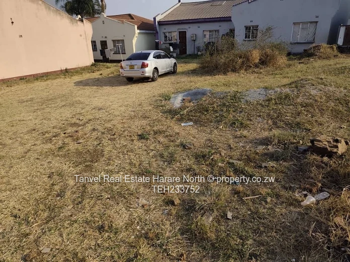 PAMVURA SUNSET STAND FOR SALE. A 400sqm stand in Bluff Hill , Harare West.Developer cession. 