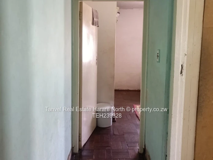 New Mandate in Hatfield:7 bedrooms,lounge,two dining rooms,Three combined bathrooms & toilets and tw