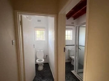 4 Bedroom Flat & Apartment