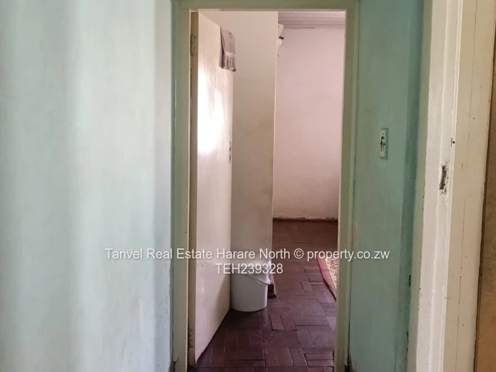 New Mandate in Hatfield:7 bedrooms,lounge,two dining rooms,Three combined bathrooms & toilets and tw